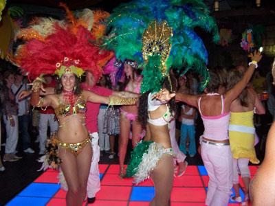 caribisch danseressen carnaval